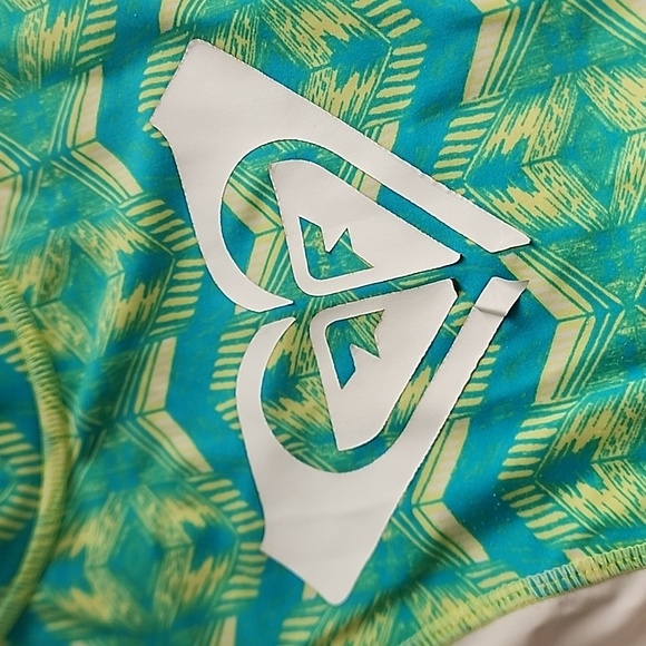 Kids Roxy Rashguard Top - Picture 3 of 6